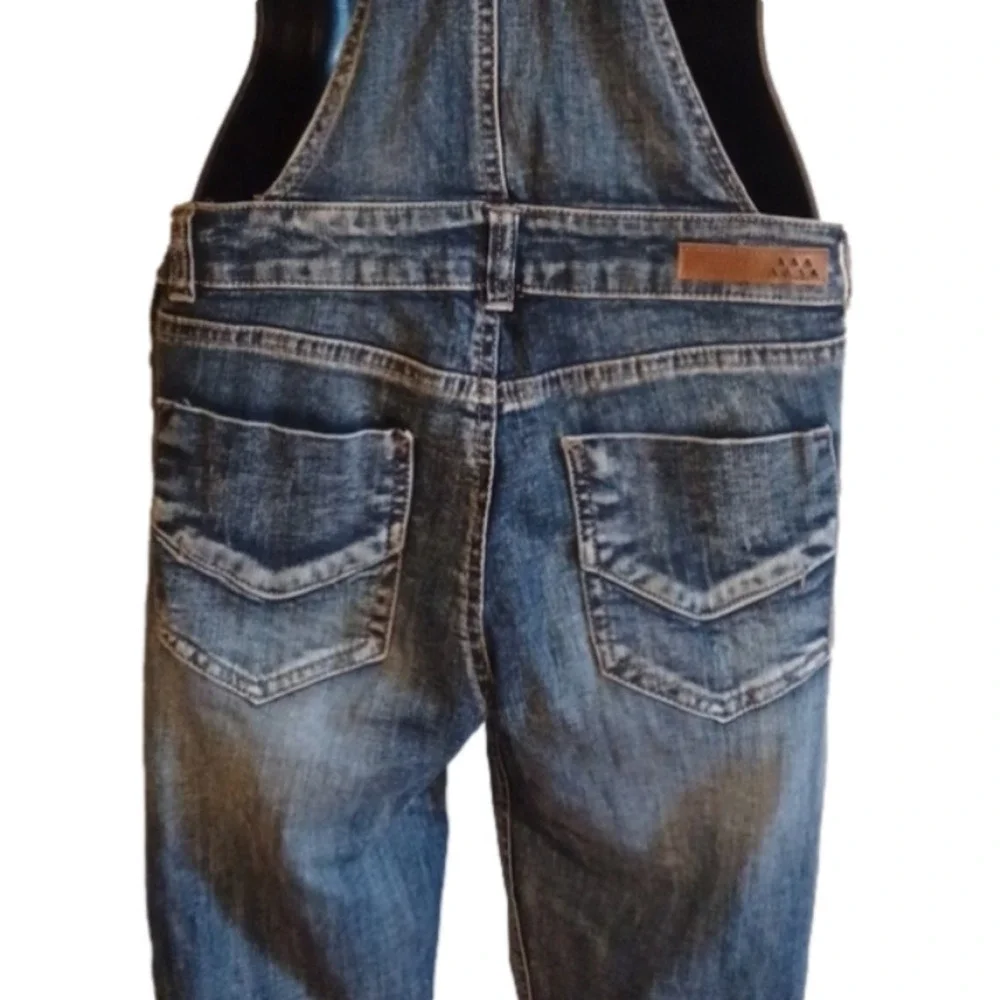 DISTRESSED overalls by Dollhouse. Size 7 .Great for Spring!